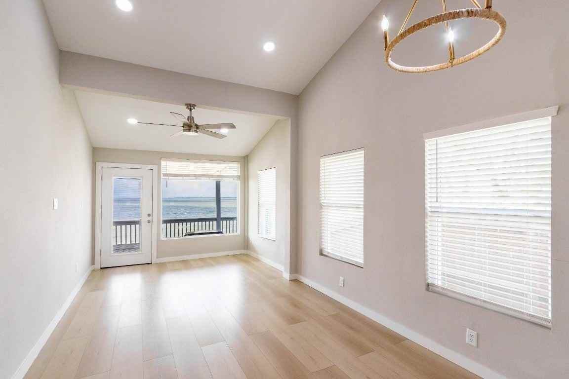 2830 Bay Oaks Harbor Dr - Photo 3 of 17