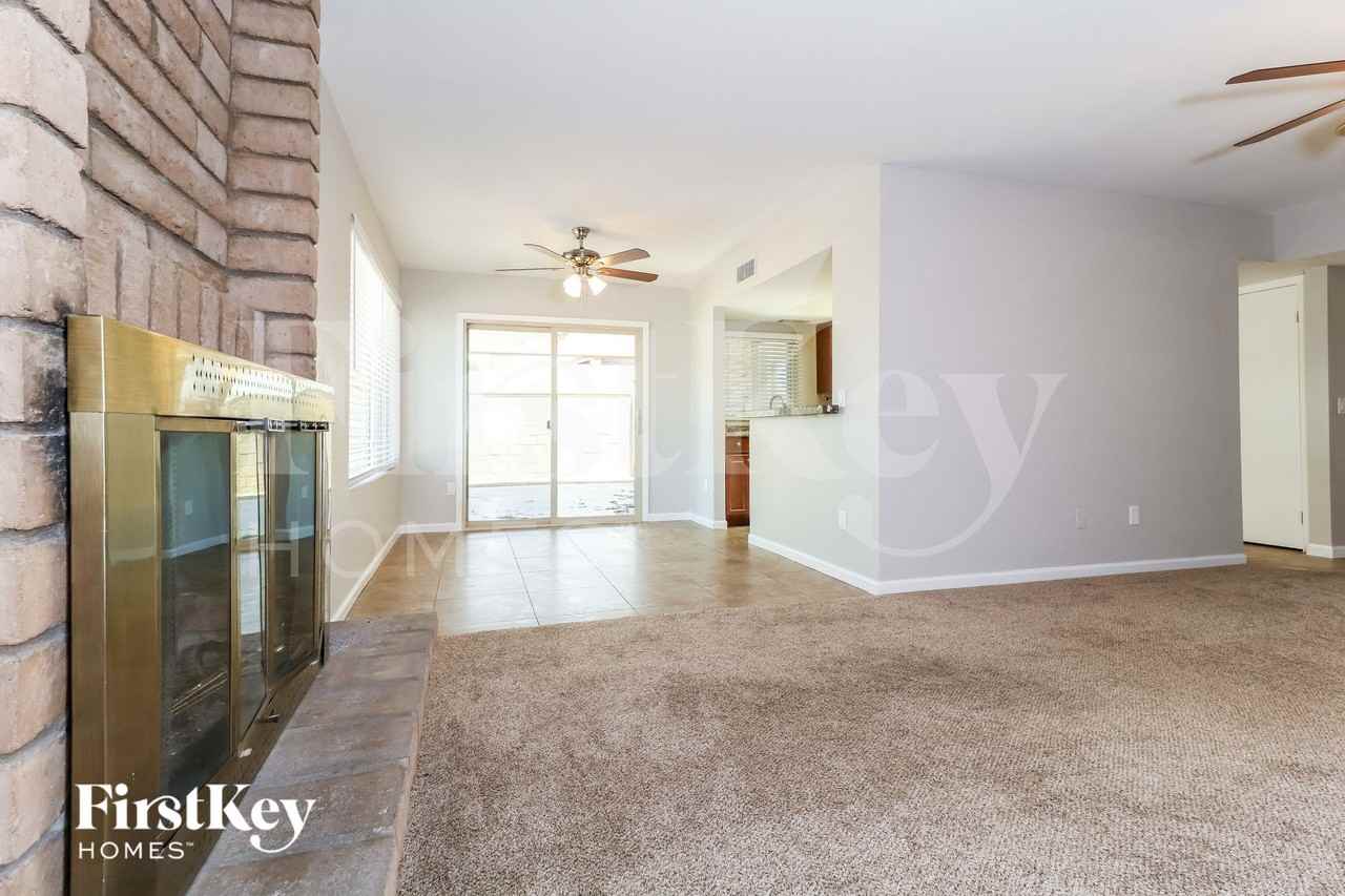 5820 W Carol Ave - Photo 3 of 15