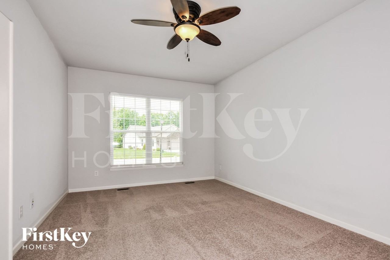 246 Lonepine Dr - Photo 7 of 15