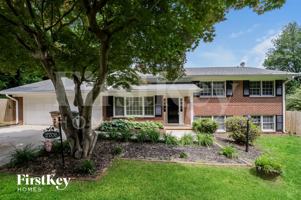 featured image of 2706 Northampton Dr