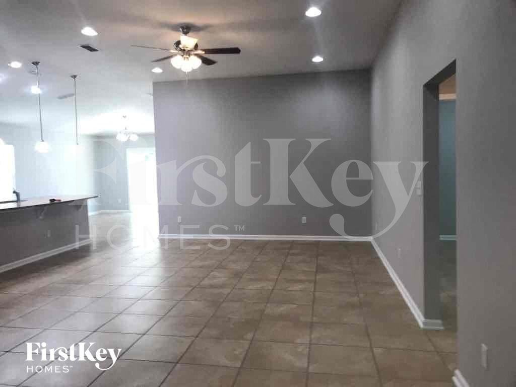 13319 Smithwick Ln - Photo 4 of 13