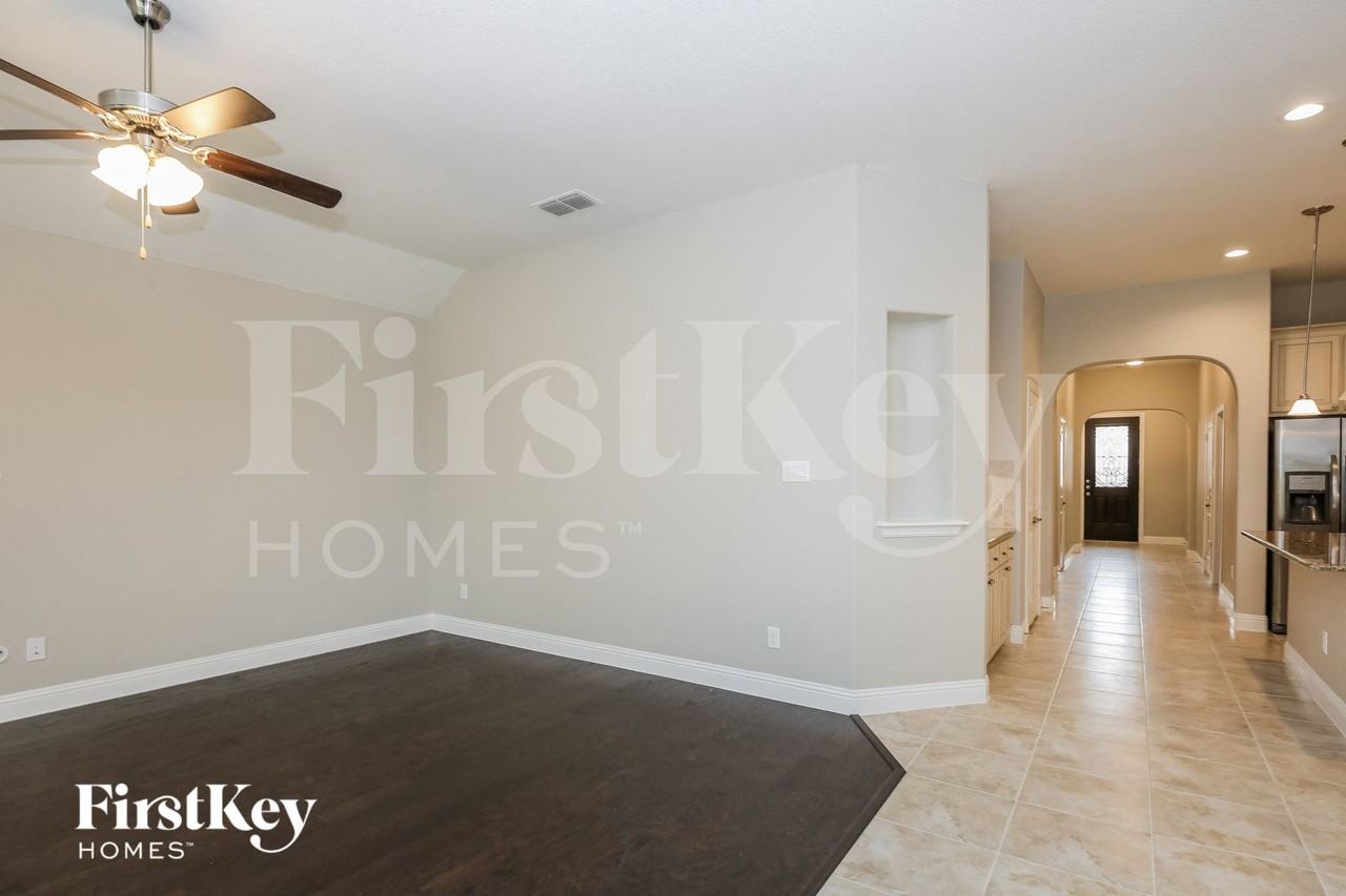 116 Peace Pl - Photo 2 of 15