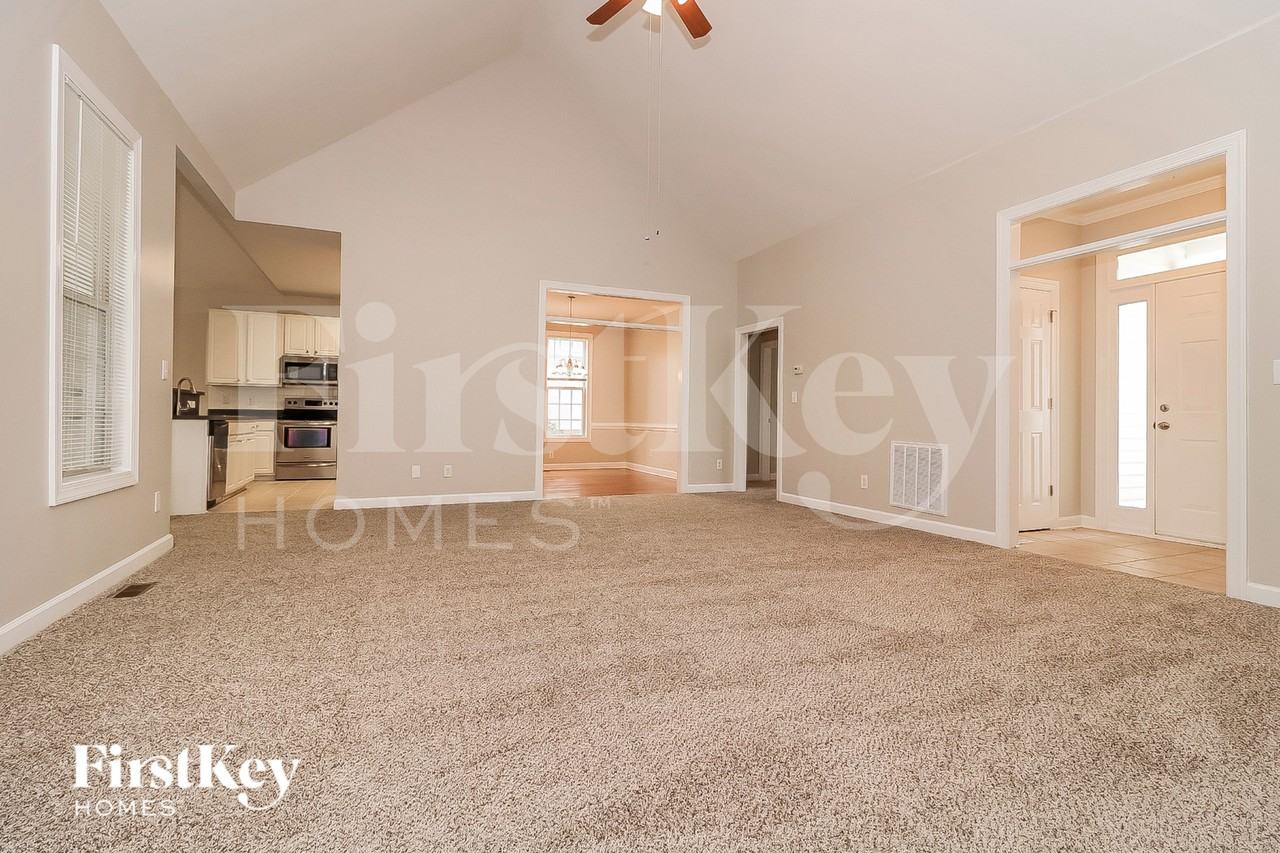 218 Sweetbriar Ct - Photo 5 of 16