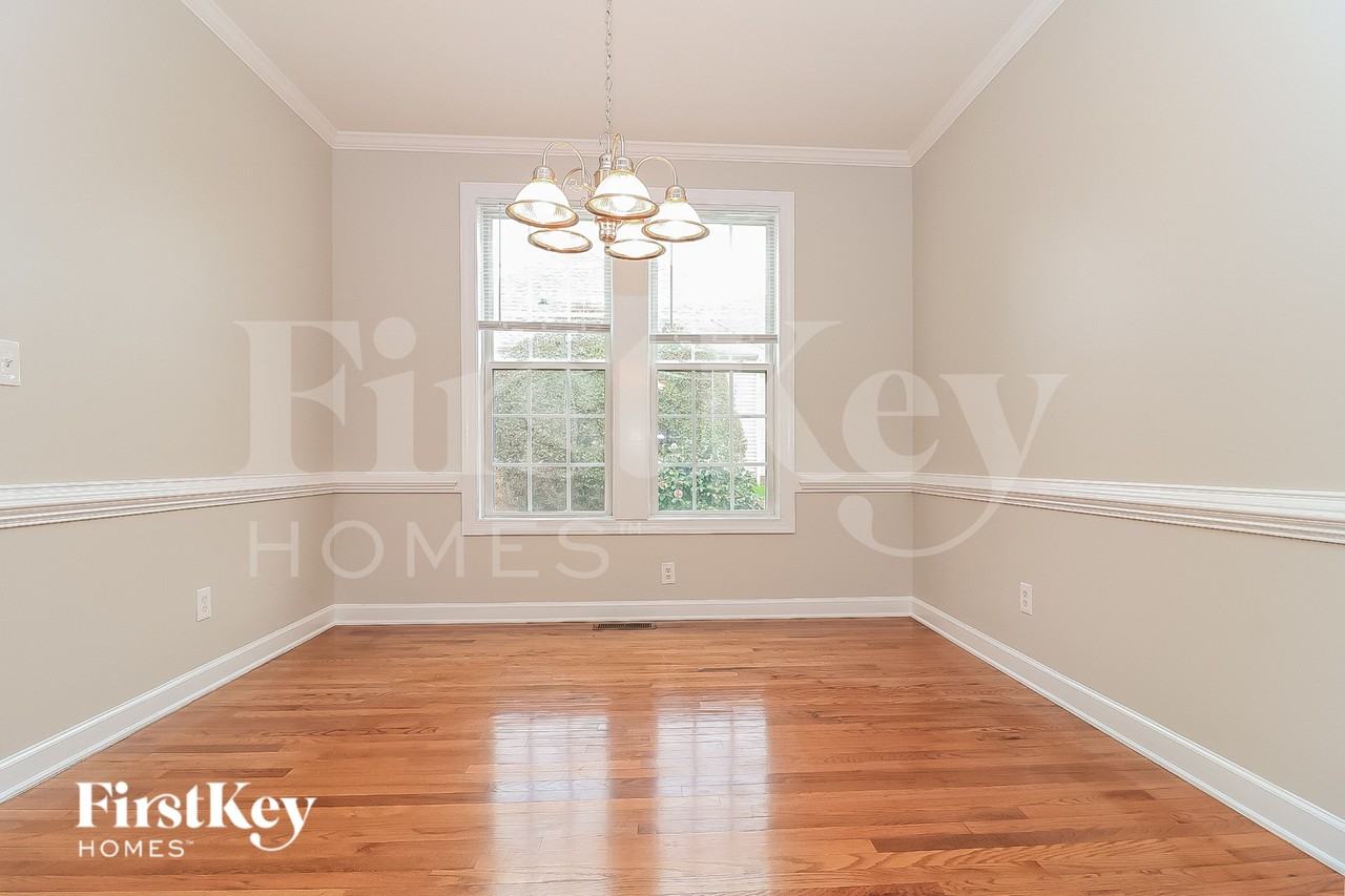 218 Sweetbriar Ct - Photo 6 of 16