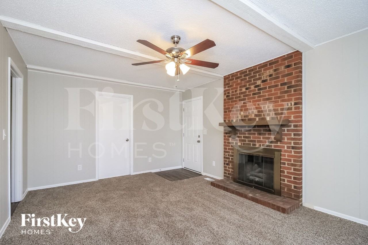 1923 Greenstone Pl - Photo 5 of 15