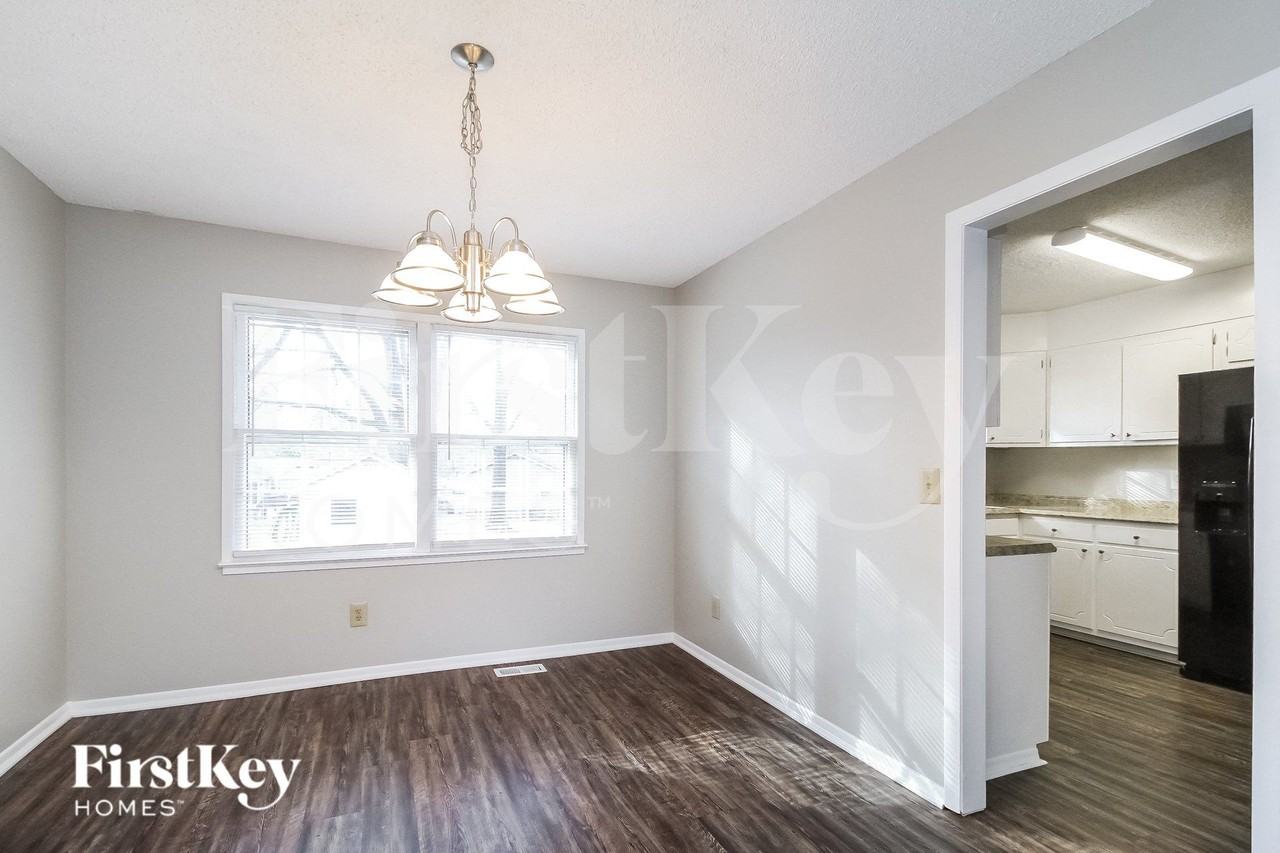 1923 Greenstone Pl - Photo 6 of 15