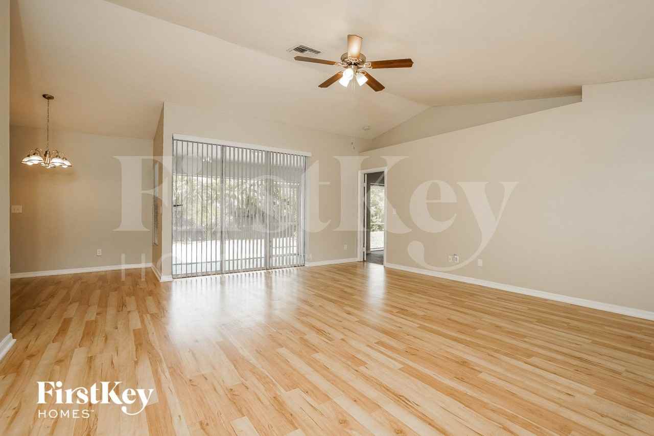 8418 Wren Rd - Photo 3 of 15