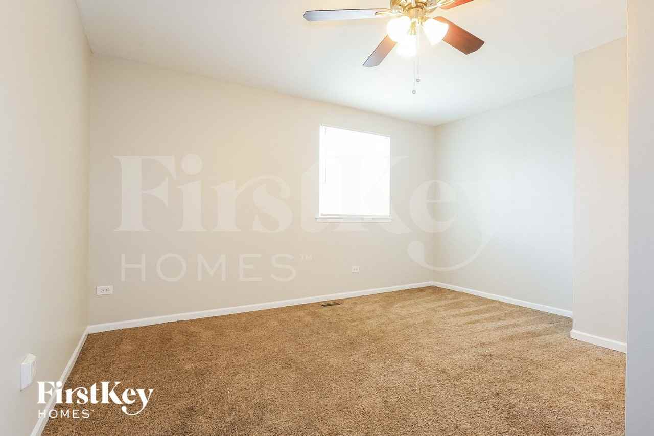 803 Blackhawk Dr - Photo 7 of 15