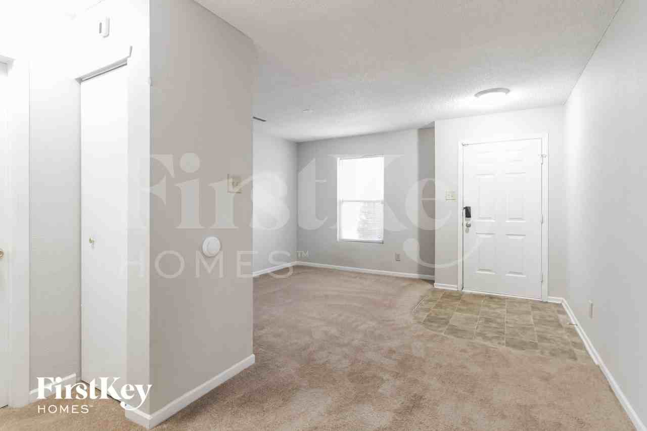 7919 Hydrangea Ct - Photo 2 of 15