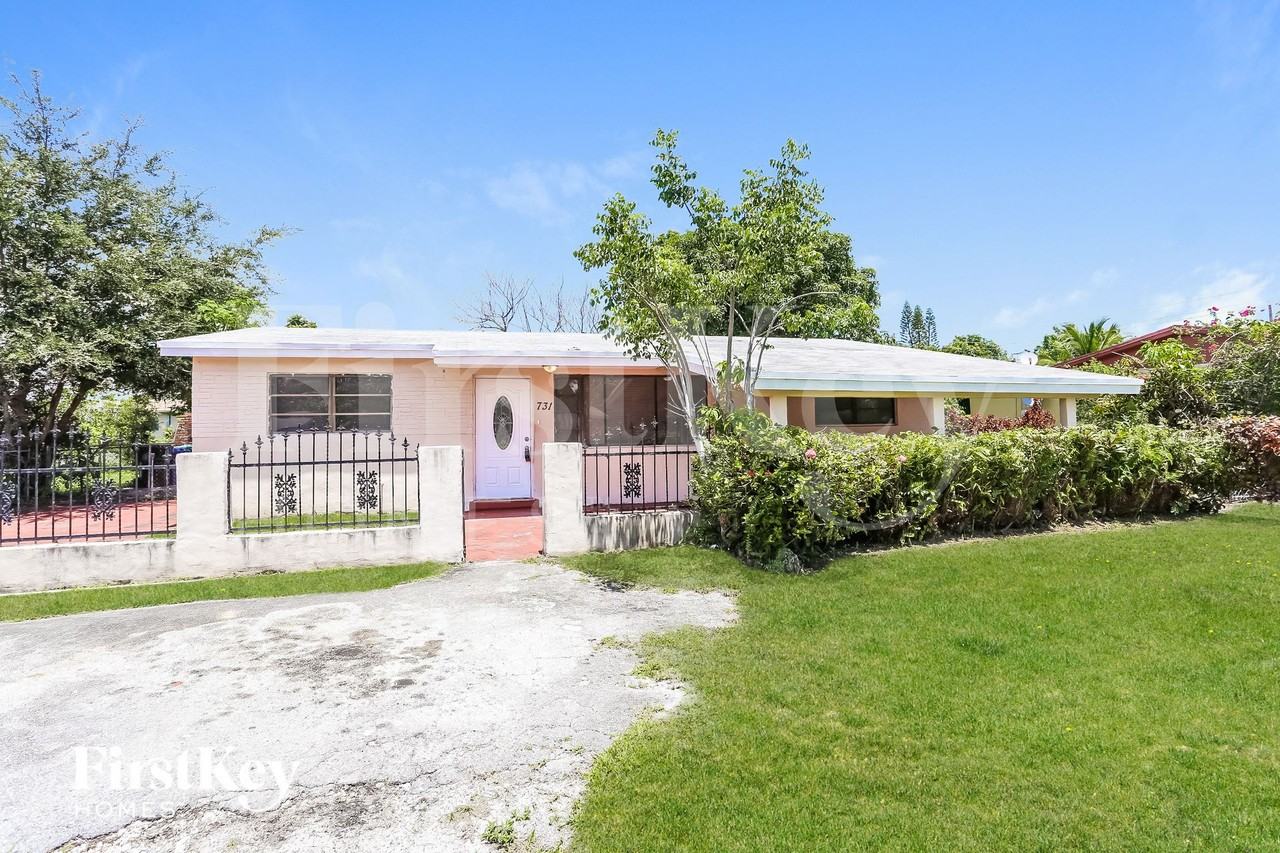 731 Nw 175th Dr - Photo 2 of 15