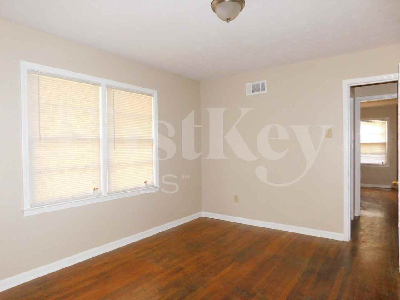 4896 Lochinvar Rd - Photo 5 of 10