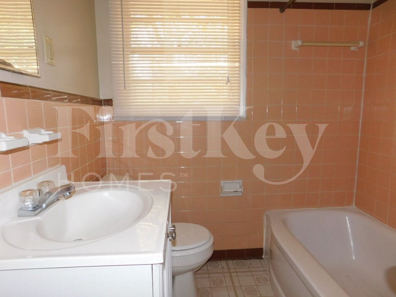 4896 Lochinvar Rd - Photo 6 of 10