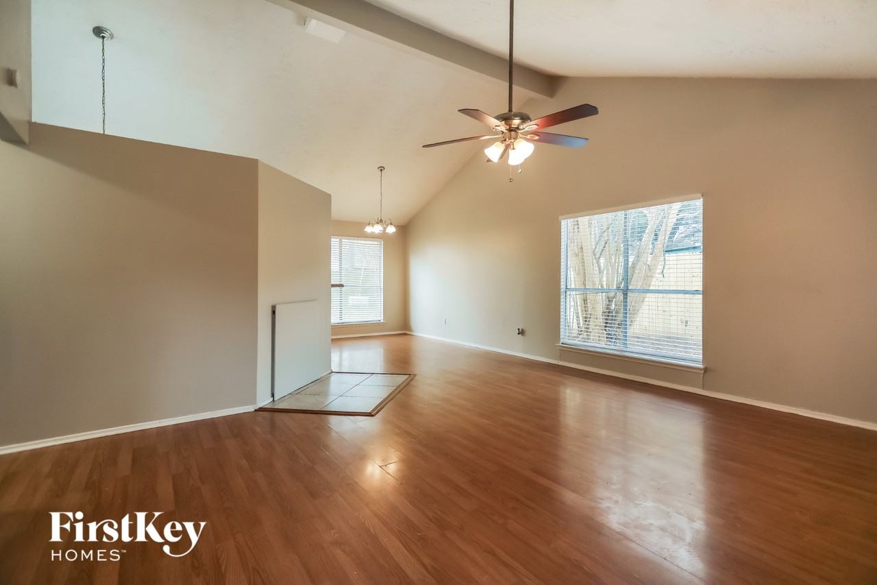 4631 Whispering Rock Ln - Photo 3 of 15