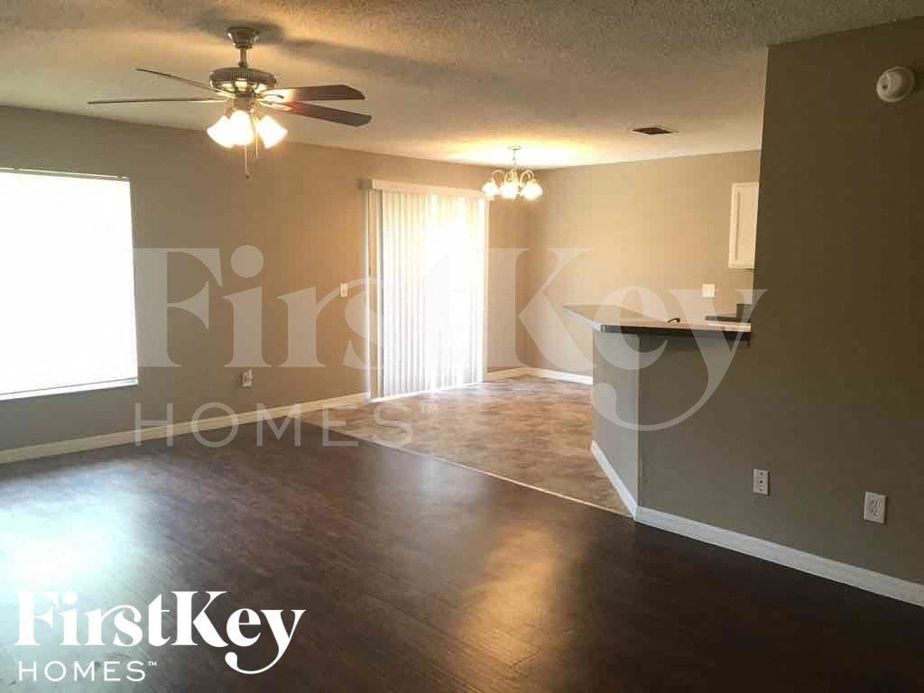 455 Calhoun St - Photo 4 of 16