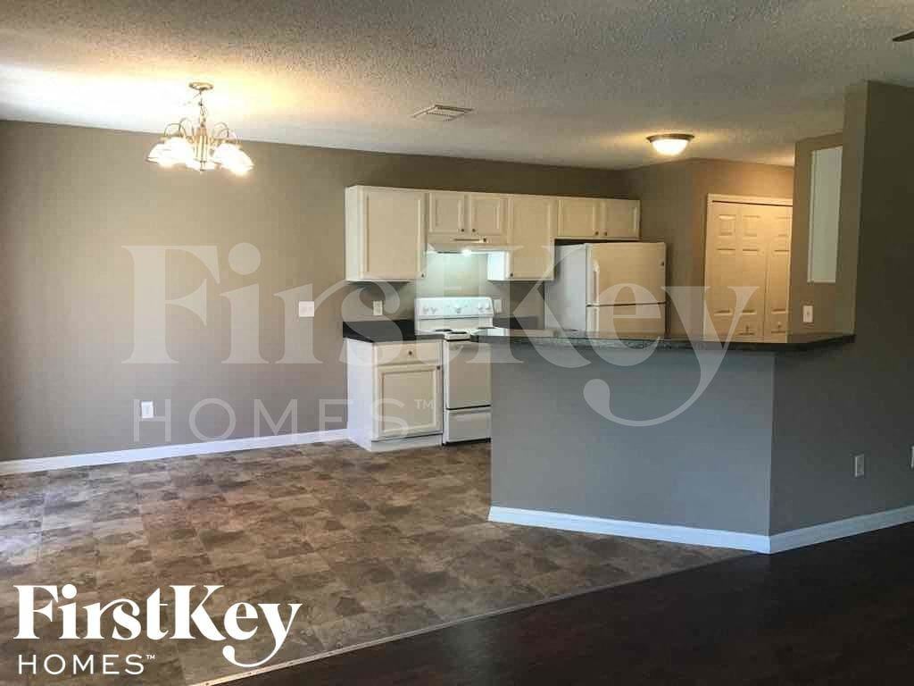 455 Calhoun St - Photo 5 of 16