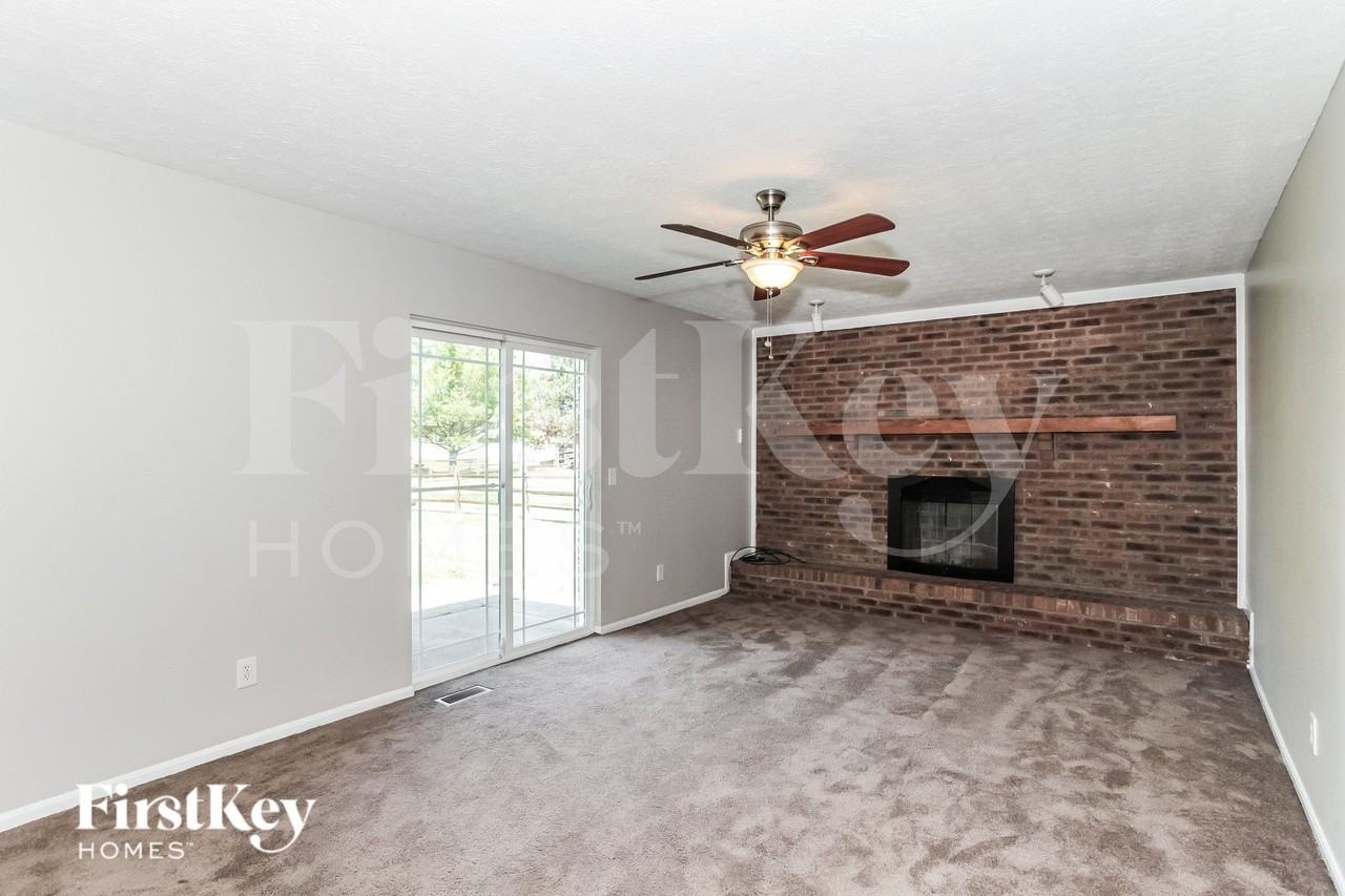 3938 Schroeder Dr - Photo 3 of 16