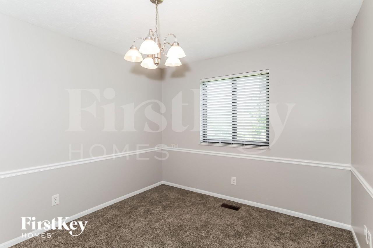 3938 Schroeder Dr - Photo 5 of 16