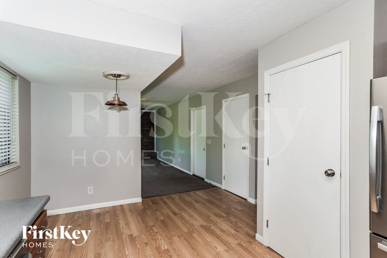 3938 Schroeder Dr - Photo 6 of 16