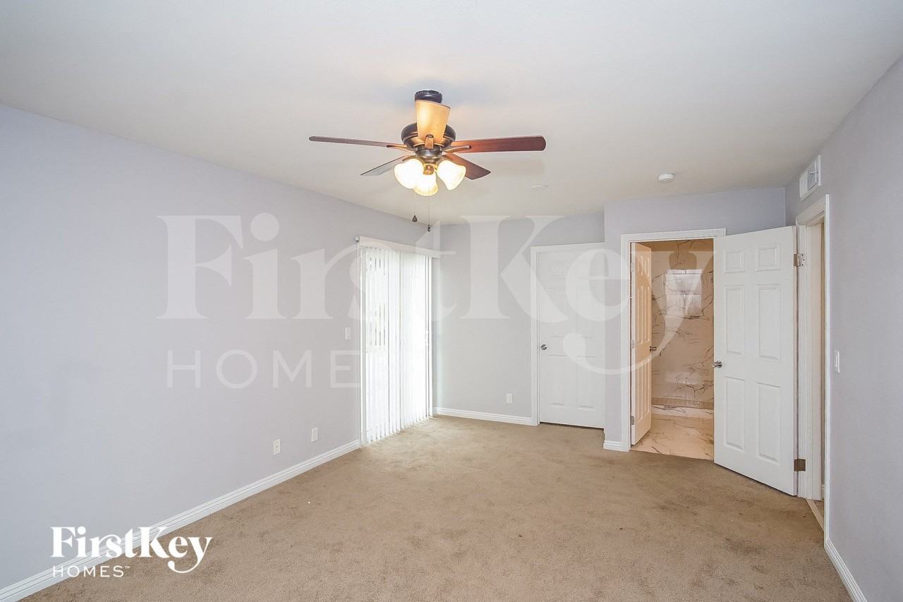 3800 San Angelo Ave - Photo 7 of 15