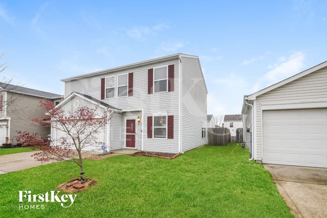 2332 Providence Ct - Photo 2 of 15