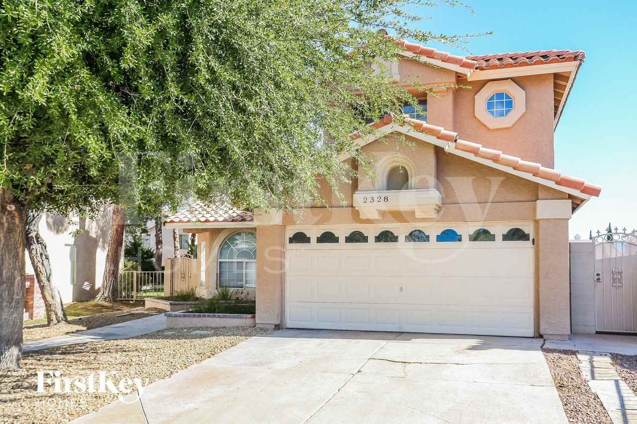 2328 Brighton Shore St - Photo 2 of 15