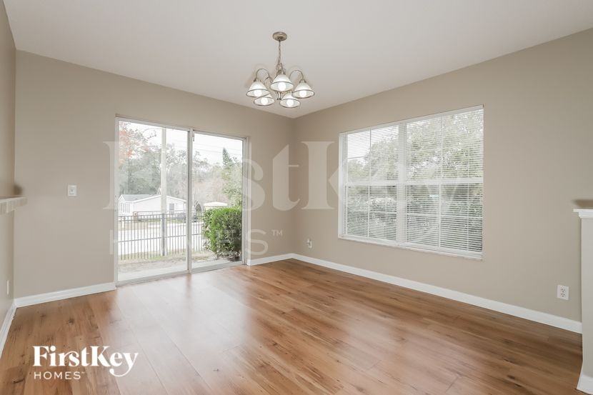 228 Draw Bridge Ln - Photo 4 of 16