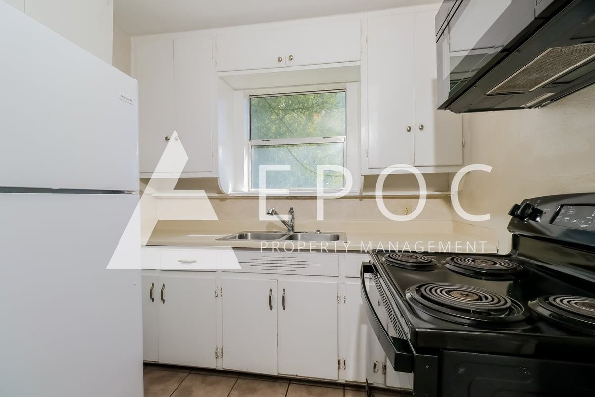 1106 N 18th St - Photo 6 of 15