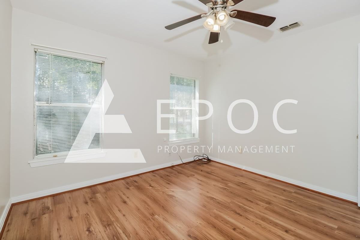 1106 N 18th St - Photo 7 of 15