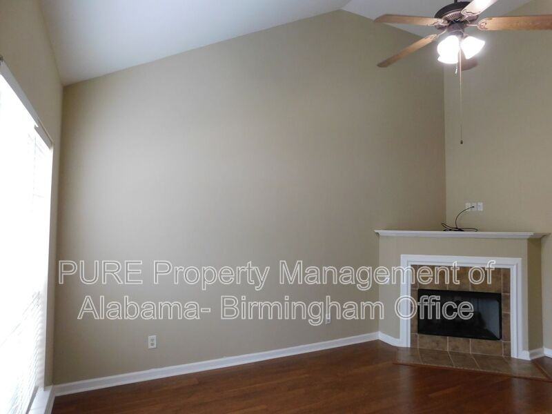 2755 Southwood Ln - Photo 4 of 17