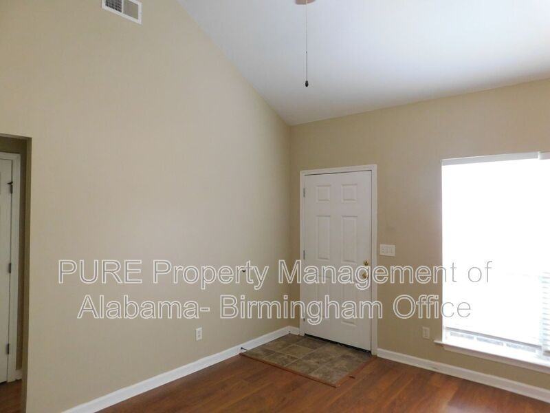 2755 Southwood Ln - Photo 6 of 17