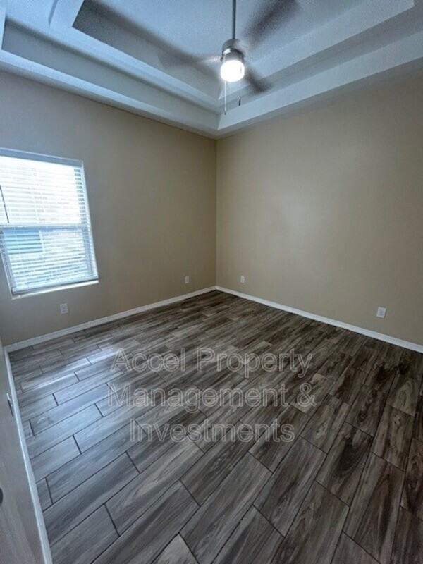 1008 W La Pointe Ave #3 - Photo 5 of 14