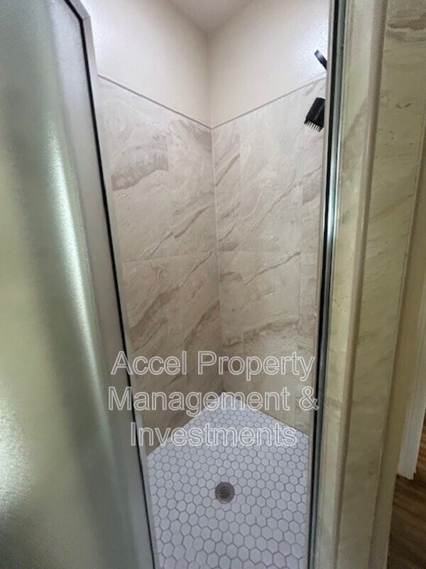 1008 W La Pointe Ave #3 - Photo 7 of 14