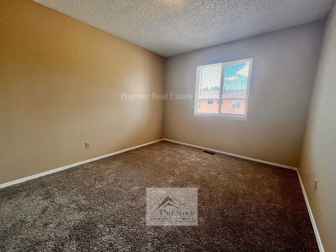 1751 Shenandoah Dr #B - Photo 6 of 7