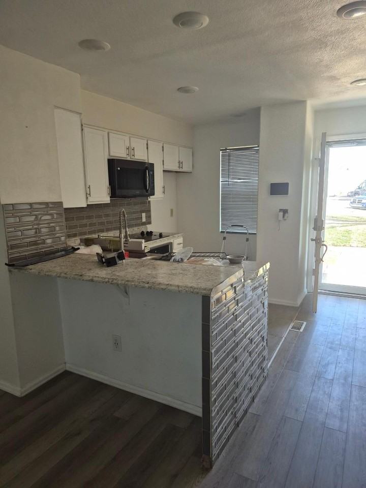 4062 Baytown Dr - Photo 2 of 25