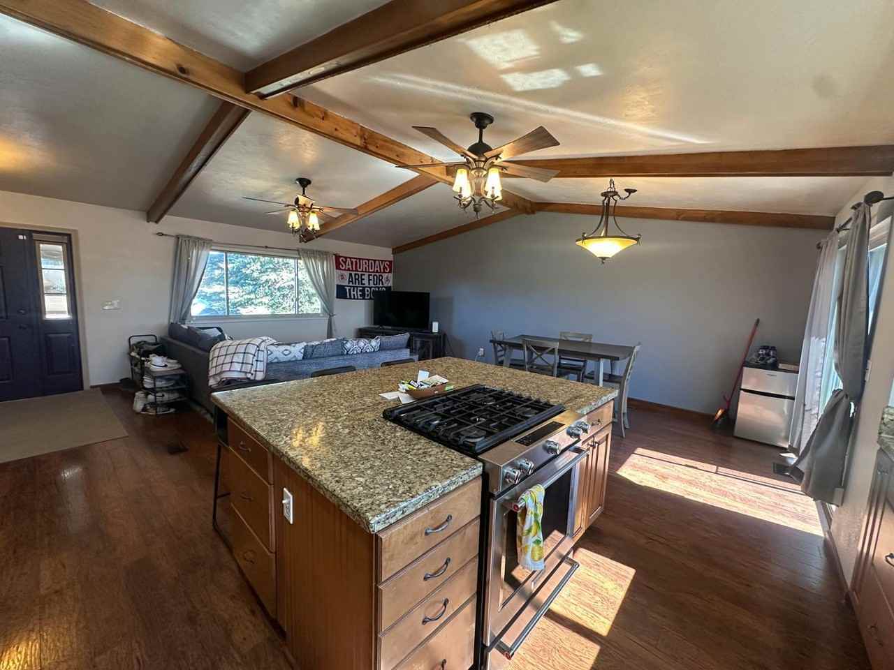 2635 Sunbird Dr - Photo 3 of 44