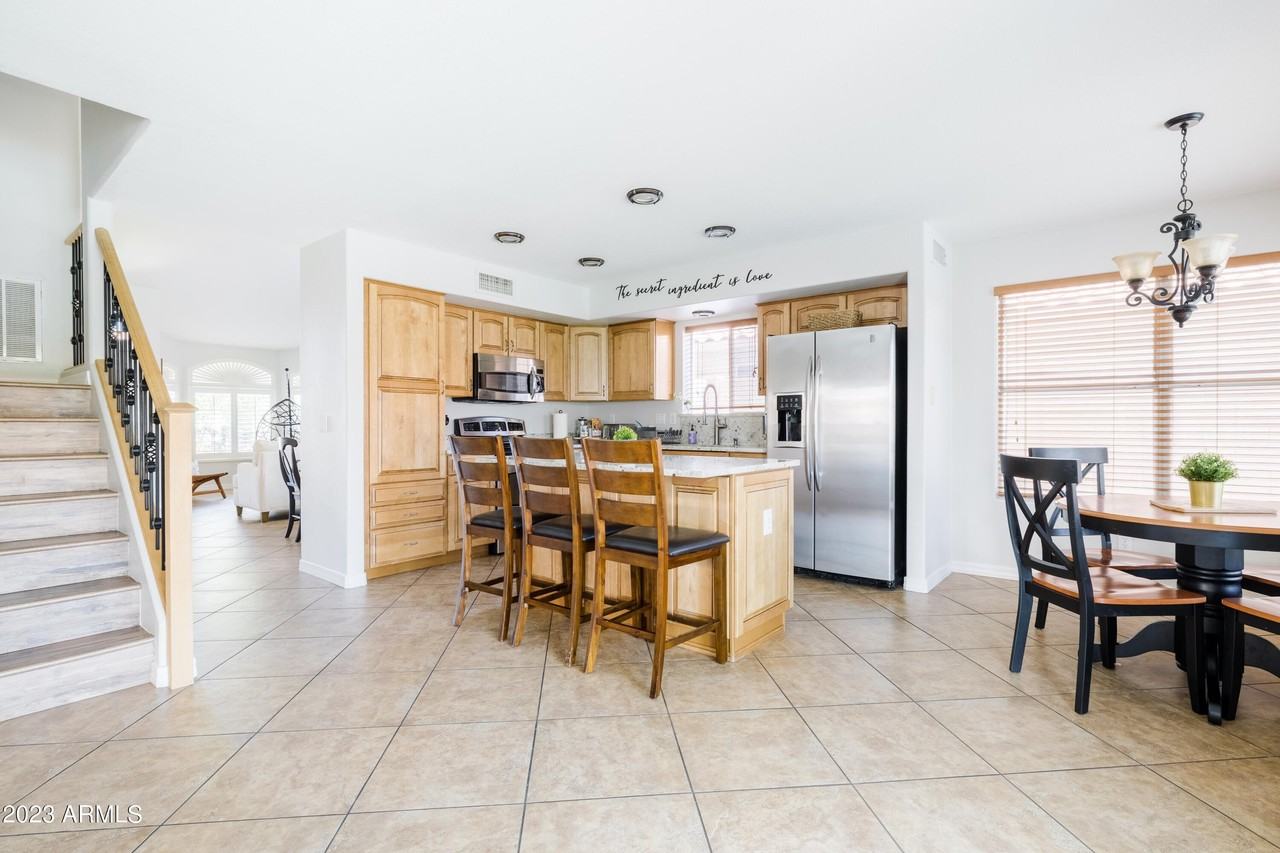 1431 E Century Ave - Photo 5 of 22