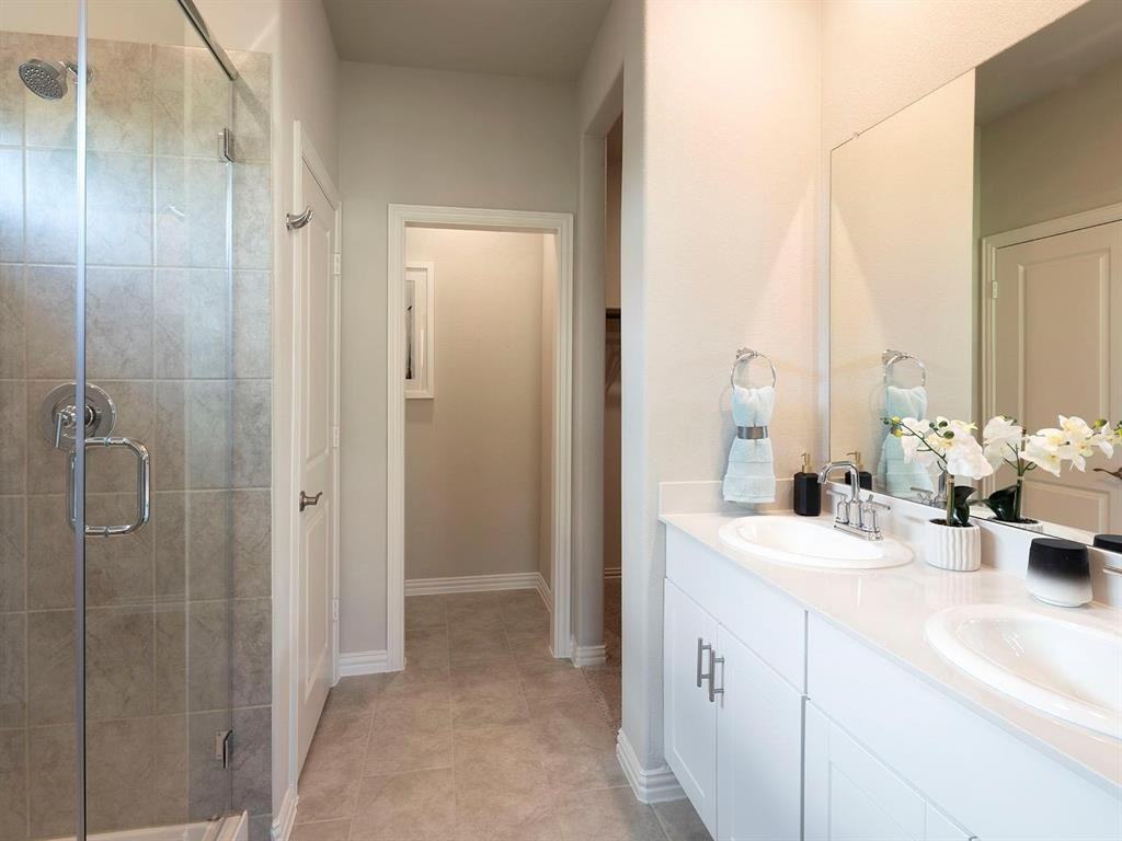 615 Hemingway Ln - Photo 6 of 9