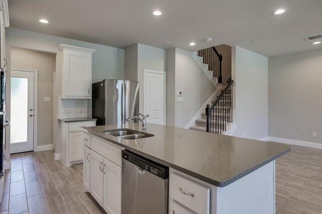 5912 Bursey Rd - Photo 4 of 23