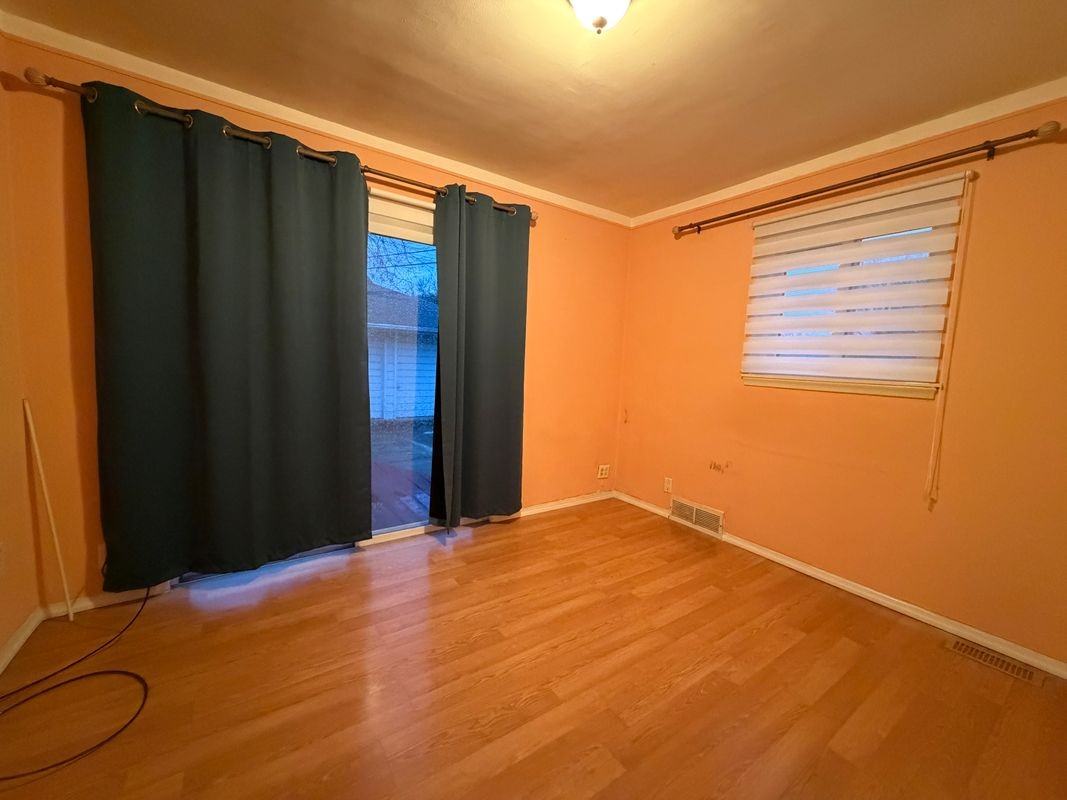 25125 Campbell Ave - Photo 2 of 12