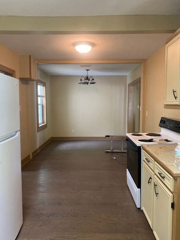 1204 Cherry St - Photo 7 of 9