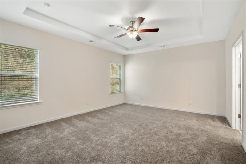 196 Marion Dr - Photo 6 of 9