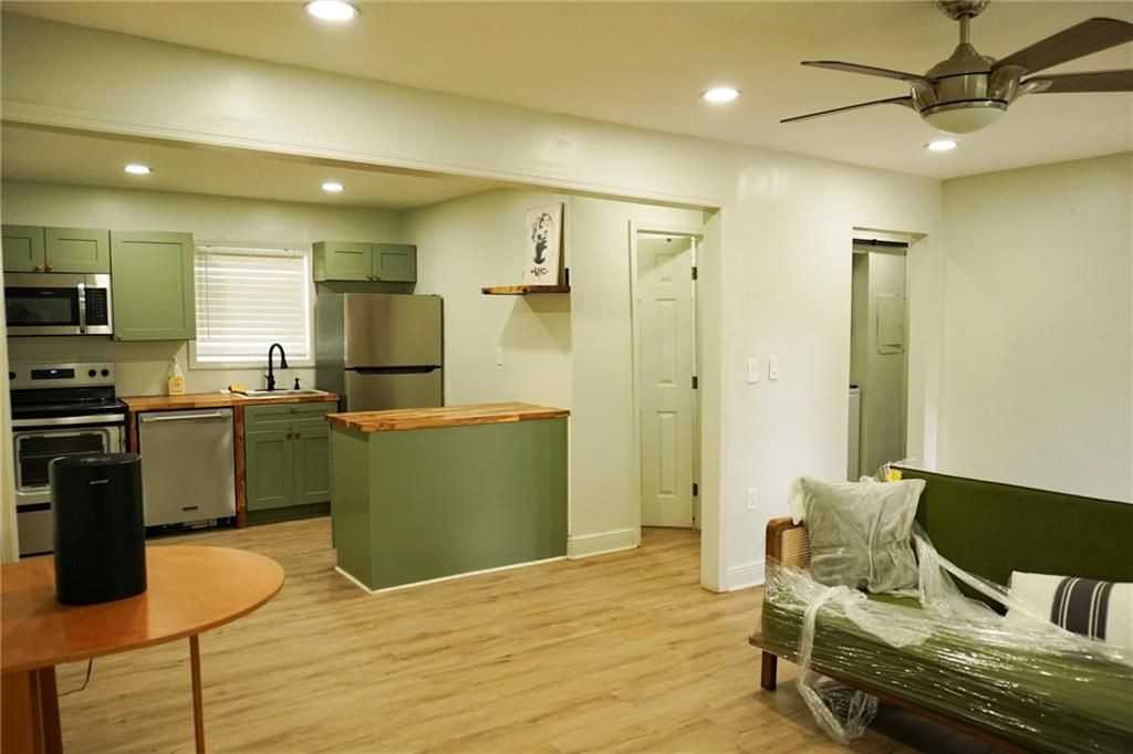 1875 Dunlap Ave - Photo 3 of 15
