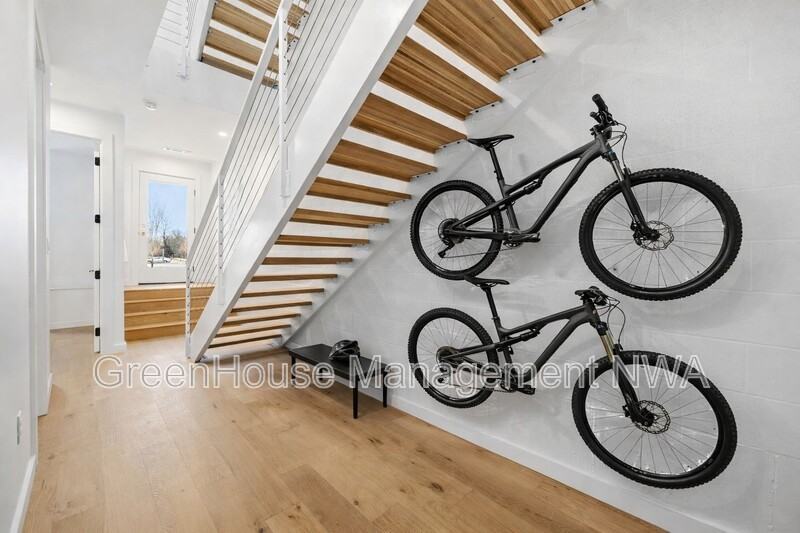 838 Se 8th St - Photo 4 of 20