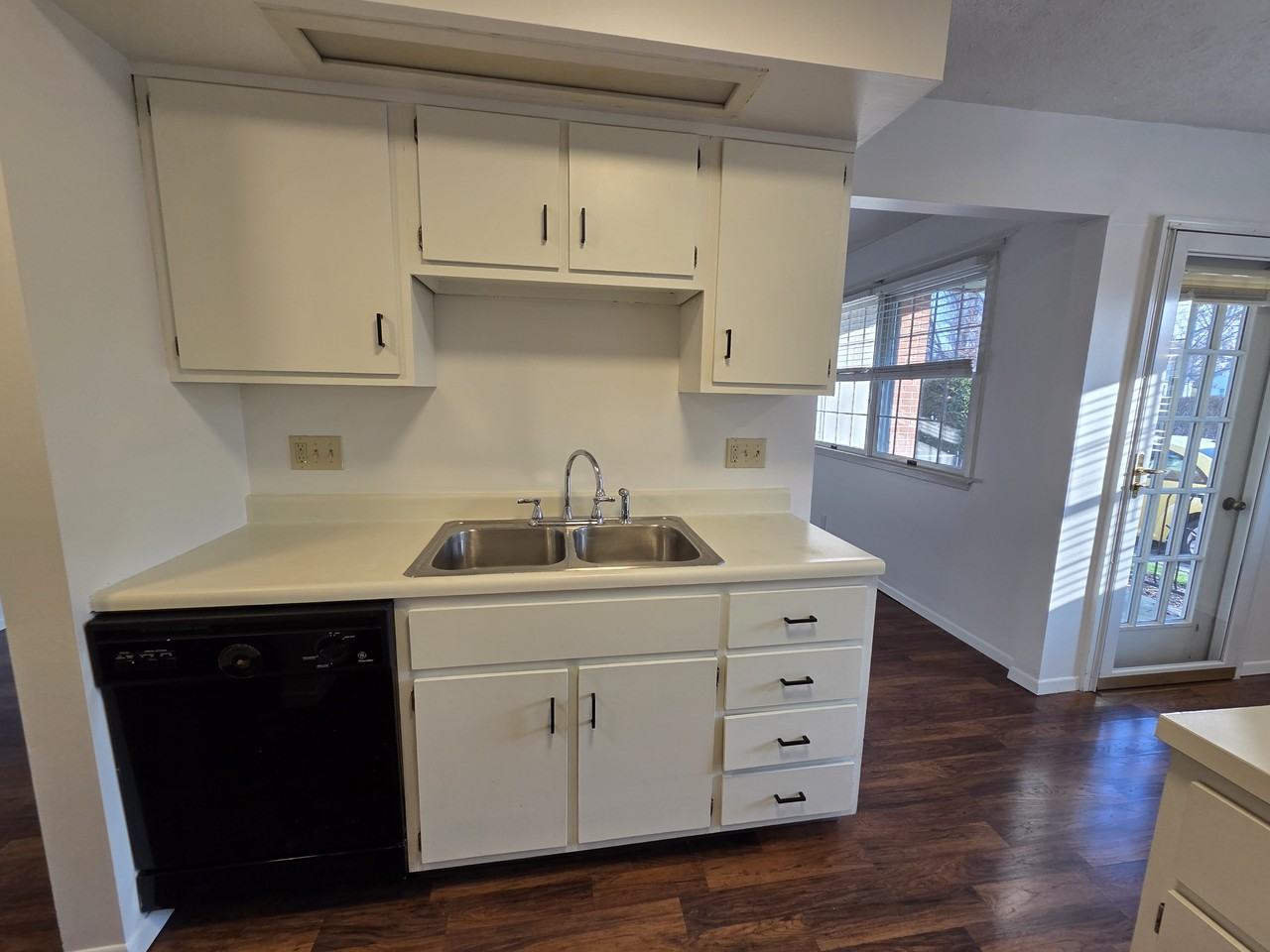 211 S Beech St #203 - Photo 4 of 11