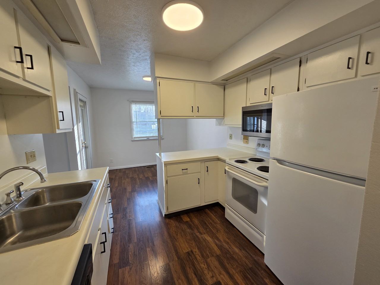 211 S Beech St #203 - Photo 6 of 11