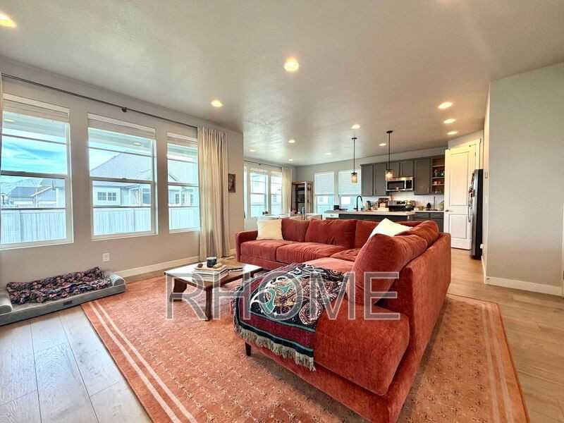 5066 W Elmfield Way - Photo 4 of 17