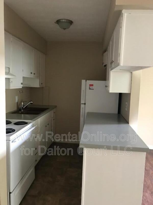 1972 Cambridge Dr #28 - Photo 4 of 10