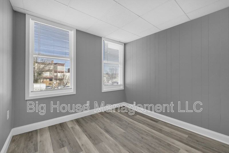 1725 Hollins St #3 - Photo 3 of 14