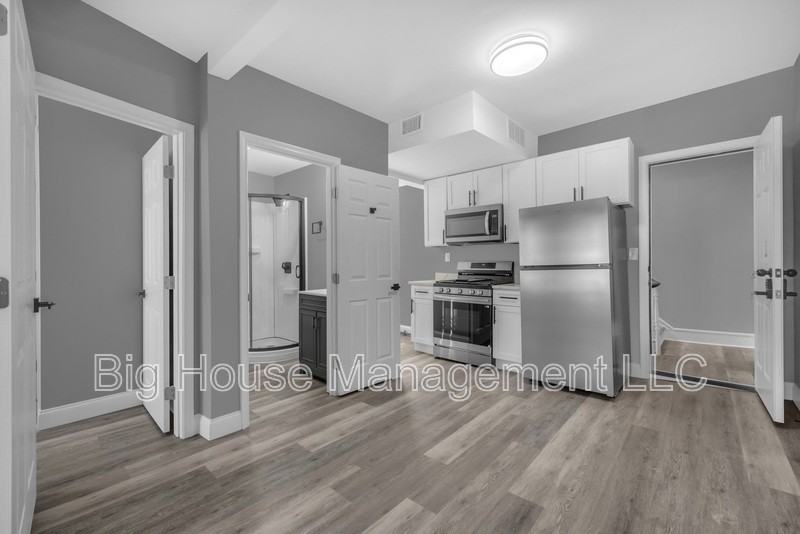1725 Hollins St #3 - Photo 7 of 14
