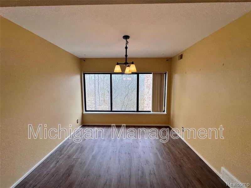 2150 Pauline Blvd #203 - Photo 7 of 32